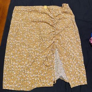 Plus ditsy floral drawstring split thigh skirt